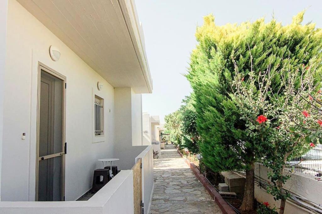 Modern One Bedroom Beachside Holiday home Hersonissos (Crete)